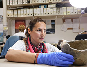 Clara Toscano Pérez (Dra. en Arqueología UHU)